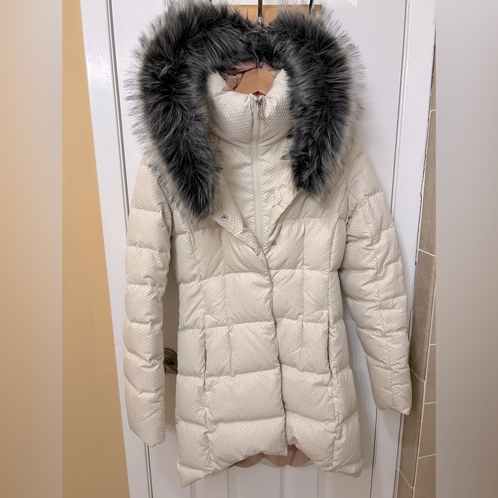 North face light cream winter jacket